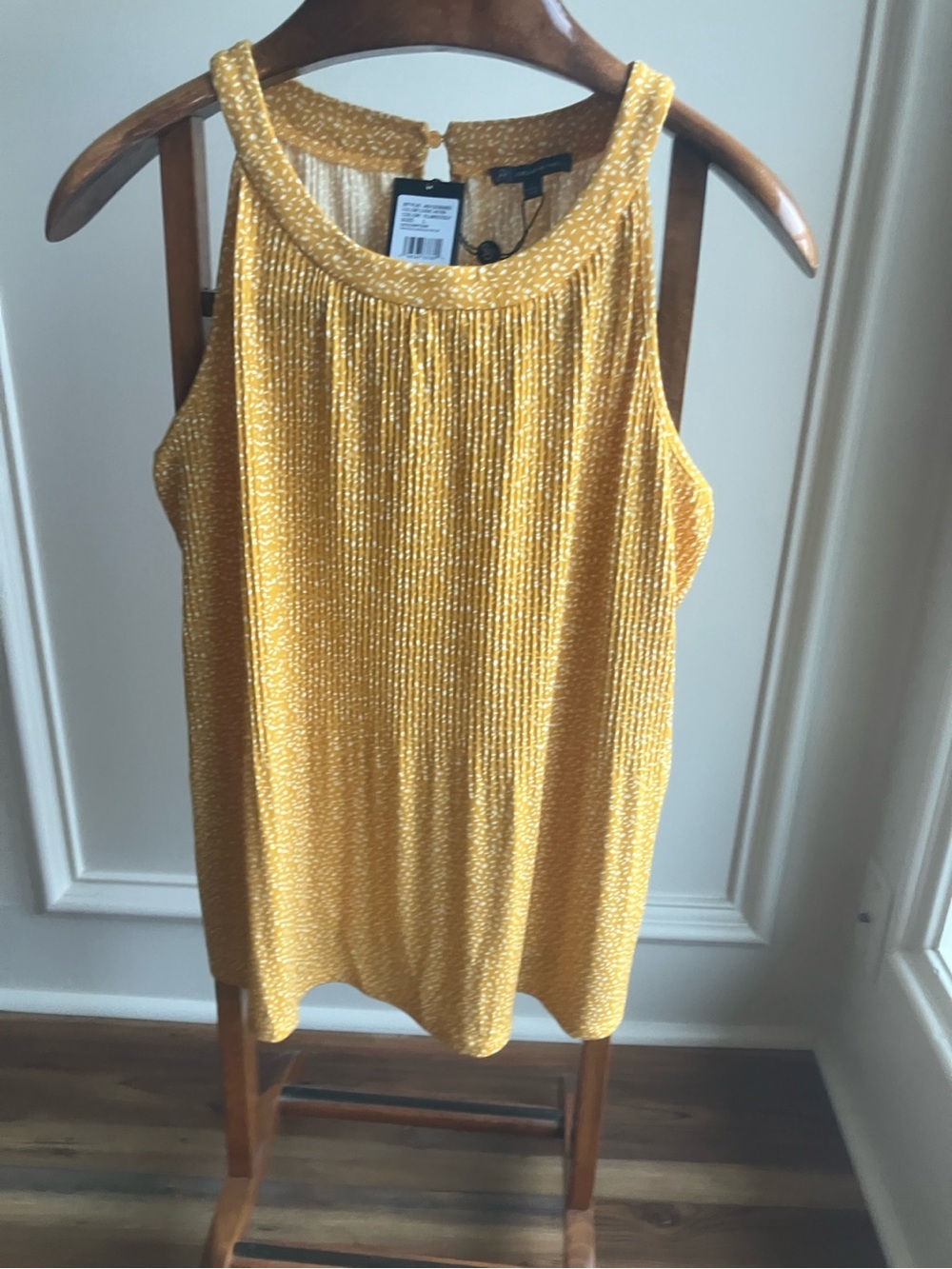 NWT Adrianna Papell Yellow Pleated Halter Top Size Large